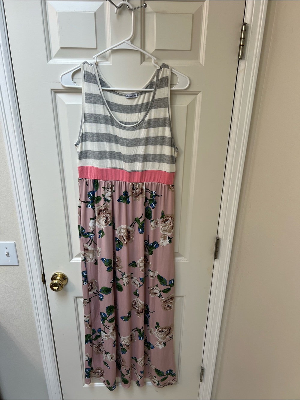 Striped Grey & Pink Floral Maxi Dress, Size Large with Pockets😉